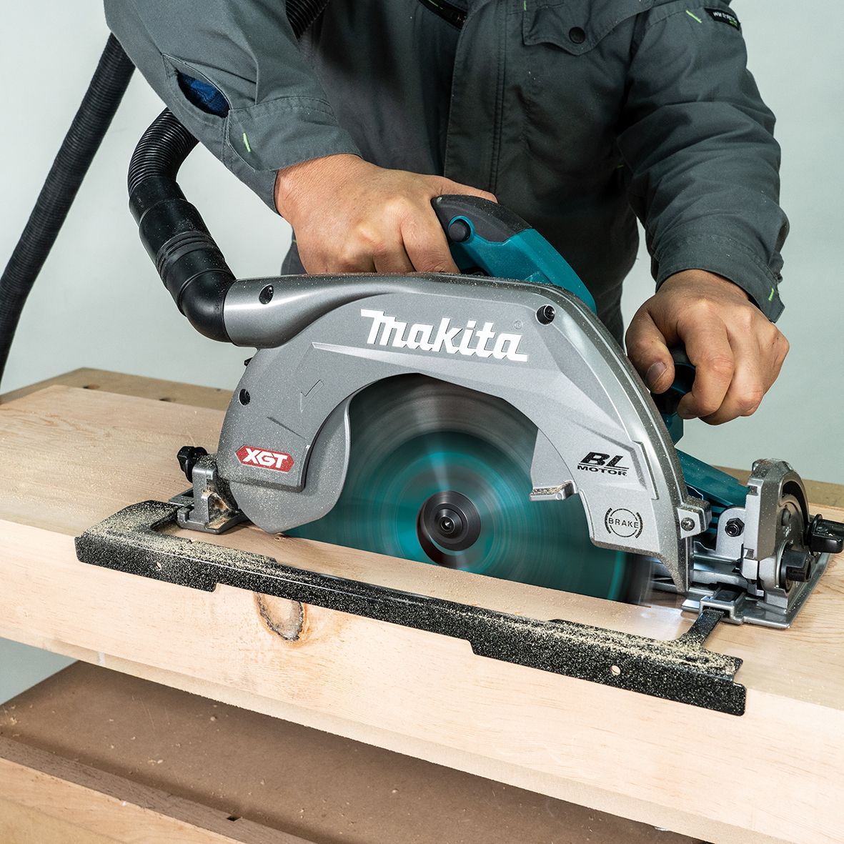 Makita HS011G - Sierra circular BL 40Vmax XGT 270mm AWS