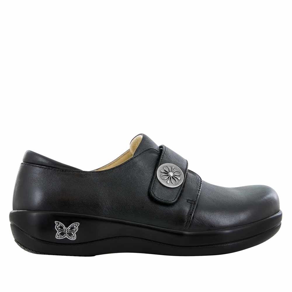 6pm store nursing shoes
