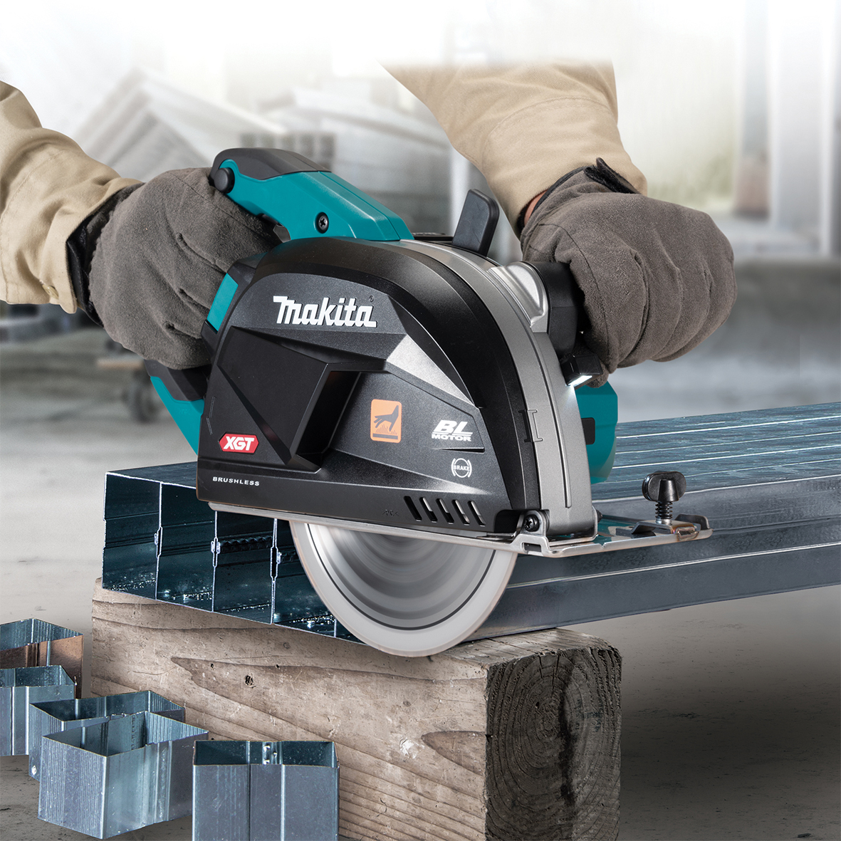 Makita CS002GZ 40V Cordless Brushless Metal Cutter (XGT Series) [Bare –  vertexpowertools