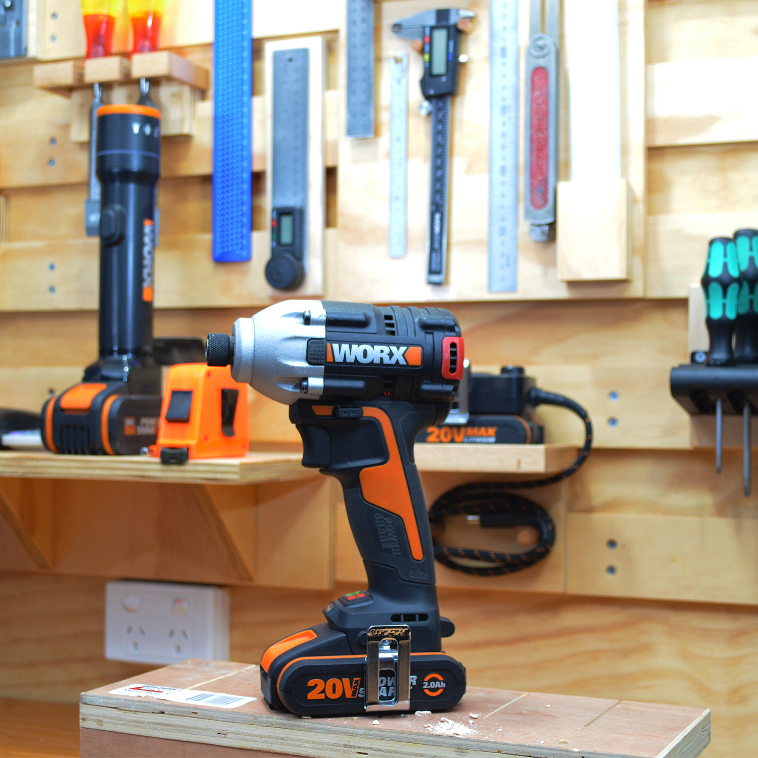 Cordless Screwdriver (Battery Powered) – Contemporary Equipment