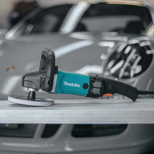 Makita Car Polisher to Achieve a Professional Finish