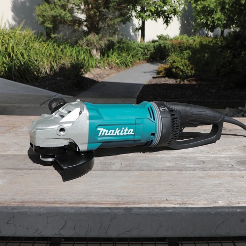 Assembling Your Makita Angle Grinder