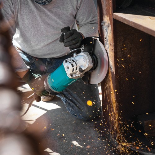 Setting up your Makita angle grinder