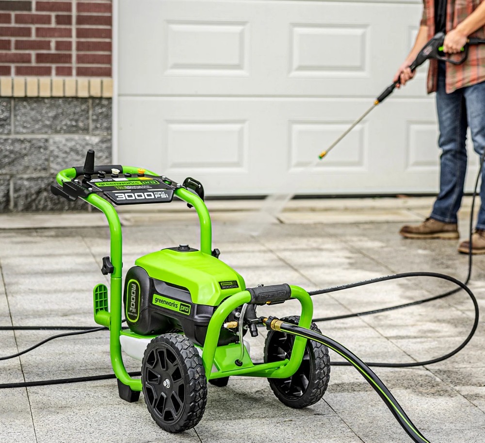 Petrol pressure washers