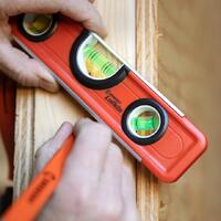 Lufkin 9" Torpedo Level LTL1000-02